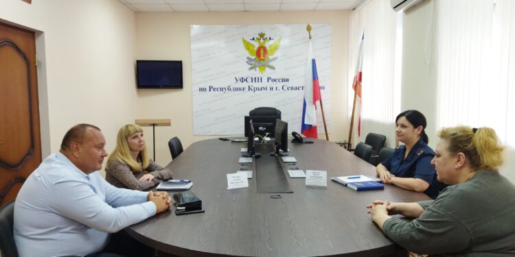 ОНК и УФСИН Крыма провели совместный приём граждан