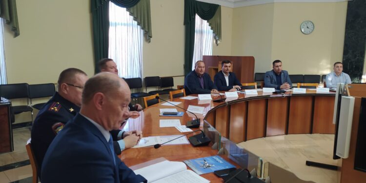 Подписание соглашения о сотрудничестве между МВД и «Советом общественных наблюдательных комиссий» обсудили на заседании Общественного совета МВД Крыма