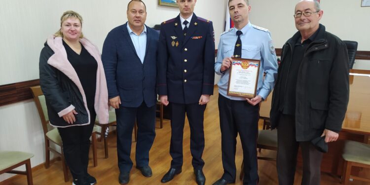 Заместителю  начальника Евпаторийского ИВС вручили благодарность