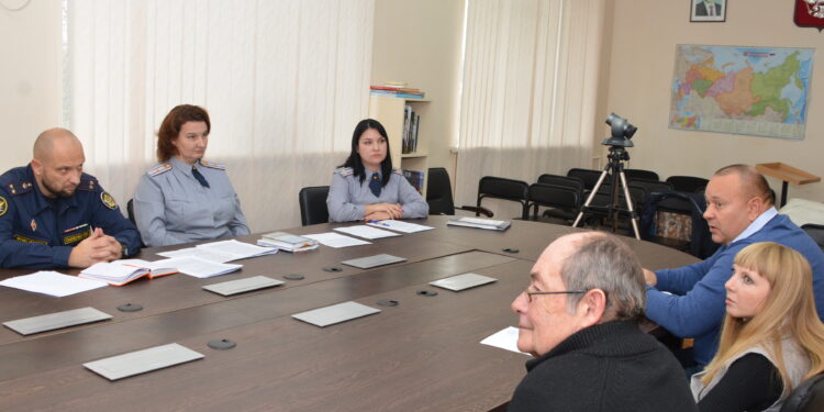 Представители Общественной наблюдательной комиссии Республики Крым и УФСИН России по Республике Крым и г. Севастополю провели рабочую встречу.
