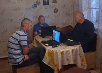 Председатель КРО СОНК Андрей Козарь провел ознакомительное занятие по компьютерной грамотности в центре социальной реабилитации «За Жизнь»