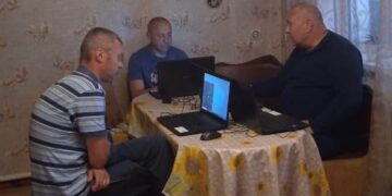 Председатель КРО СОНК Андрей Козарь провел ознакомительное занятие по компьютерной грамотности в центре социальной реабилитации «За Жизнь»