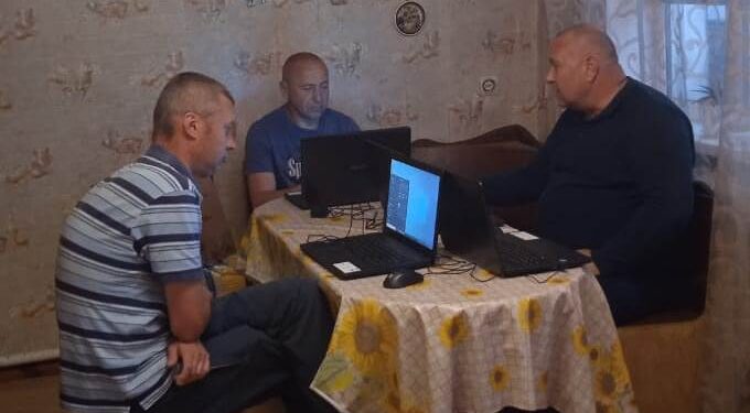 Председатель КРО СОНК Андрей Козарь провел ознакомительное занятие по компьютерной грамотности в центре социальной реабилитации «За Жизнь»